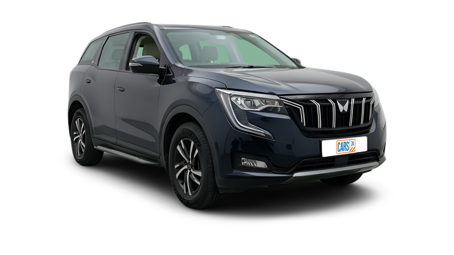 2022 Mahindra XUV700 - SUV - Petrol - Manual - ₹13.28 lakh